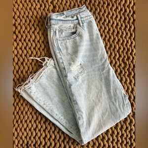 ❗️SOLD❗️American Eagle Highest Rise 90’s Boyfriend Jeans